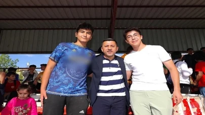 Nevşehir Belediye Başkanı Rasim Arı, Nevşehir U17 Ligi 2023 ?? 2024 Ahmet Yücel Futbol Sezonu finalini gençlerle birlikte izledi