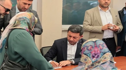 Nevşehir Belediye Başkanı Rasim Arı’nın göreve gelmesinin ardından uygulamaya başlattığı 'Mobil Başkanlık Ofisi’ ile gönülleri yine fethetti