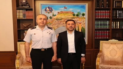 Nevşehir İl Jandarma Alay Komutanı J.Kd. Albay Bahittin Murat Yakın, Nevşehir Belediye Başkanı Rasim Arı’yı ziyaret etti