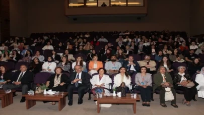 NNYÜ Sağlık Kongresi’ne ev sahilpiği yaptı