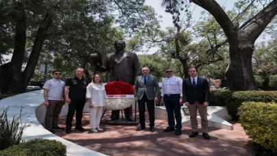 Numan Kurtulmuş’tan Meksika’daki Atatürk Anıtı’na ziyaret