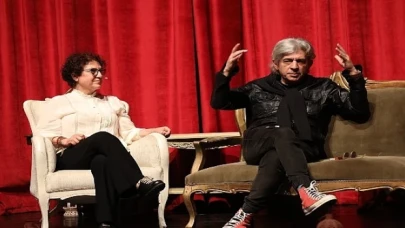 Okan Bayülgen Ya Filozof Olacaktım Ya Da Eğitimini Gördüğüm Sanatı Yapacaktım