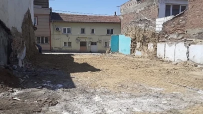 Osmangazi metruk binalardan temizleniyor