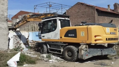 Osmangazi’de metruk bina mesaisi    