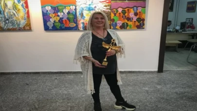 Rezzan Ogül Yıldız’a yaptığı başarılı çalışmaları için ödül verildi!