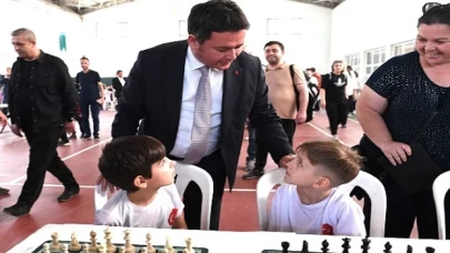 Satranç turnuvasında ilk hamle Başkan Aydın’dan
