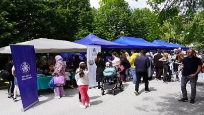 Selçuklu Belediyesi, her yıl Bosna Hersek’in Saraybosna ve Zenica şehirlerinde  düzenlenen “Türkiye Günleri Çocuk Şenliği”nde