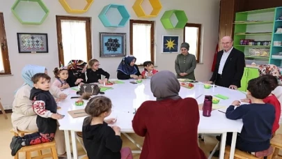 Selçuklu Sanat ve  Tasarım Atölyesi’nde anne ve çocukları bir araya getiren Selçuklu Belediyesi,  çocuklar ve annelerine unutulmayacak  bir Anneler Günü anısı yaşattı
