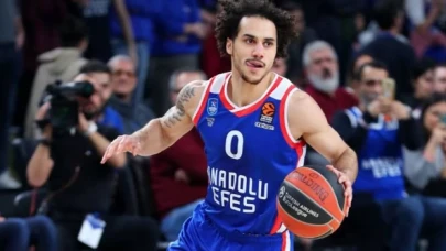 Shane Larkin, Anadolu Efes ile 4 yıllık yeni sözleşme imzaladı