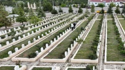 Sivas’ta mezarlıklarda kapsamlı temizlik 