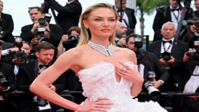 Ünlü modeller kırmızı halıda göz kamaştırdı