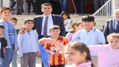 Vali Aygöl’den okul ziyareti