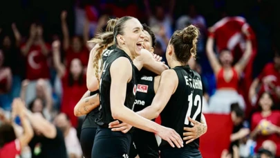 A Milli Kadın Voleybol Takımı, ABD'yi 3-2 mağlup etti