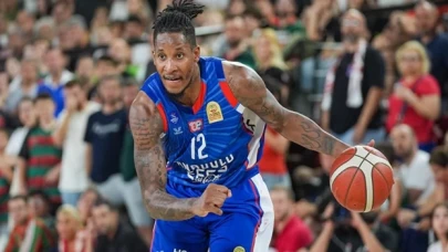 Anadolu Efes, play-off'ta 27. kez finalde