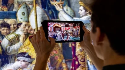 'Notre-Dame de Paris: Artırılmış Gerçeklik Sergisi’ Samsung Galaxy Tab Active tabletlerle dünyayı dolaşıyor