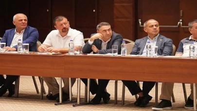 Avcılar’da belediyenin sunduğu hizmetleri daha etkin hale getirmek için Avcılar Belediyesi Meclis Üyeleri Çalıştay’ı yapıldı