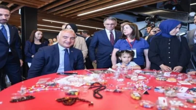 Bakan Ersoy: Van adeta Sanat Galerisi’ne dönüşecek