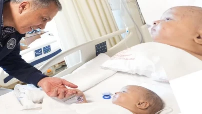 Bakan Yerlikaya’dan Aygözel bebeğe hastane ziyareti