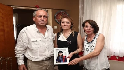 Başkan Mutlu’dan kızı öldürülen acılı babaya anlamlı ziyaret