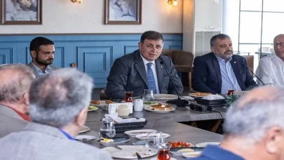 Başkan Tugay CHP yöneticileriyle buluştu  “Bizim için Cumhuriyet esastır”