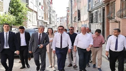 Bayrampaşa Belediye Başkanı Hasan Mutlu: Makamda oturarak değil, halkımızın arasına katılarak çalışıyoruz