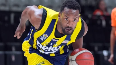 Beşiktaş Emlakjet'i mağlup eden Fenerbahçe Beko, finale yükseldi