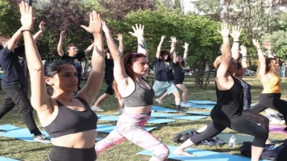 Bursa Nilüfer’de Yoga Günü’nü birlikte kutladılar