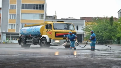 Bursa Yıldırım’da bayram sonrası yoğun temizlik