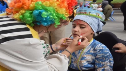 Bursa Yıldırımlı çocukların karne coşkusu