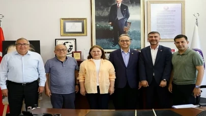 CHP’li Vekillerden Başkan Gençay’a Ziyaret