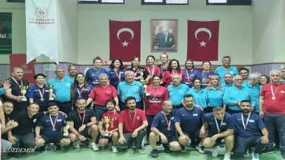 Çiğli Belediyesi Kurumlar Arası Masa Tenisi Turnuvası’nda Şampiyon Oldu