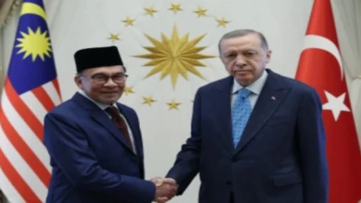 Cumhurbaşkanı Erdoğan, Malezya Başbakanı İbrahim ile görüştü