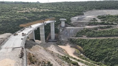 Dilovası Hastane Yolu’nda 40 kirişin montajı tamam