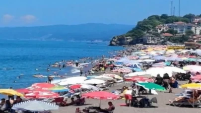 Düzce Akçakoca sahilinde bayramı yoğunluğu