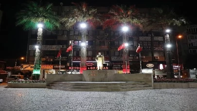 Edremit Cumhuriyet Meydanı yenilendi