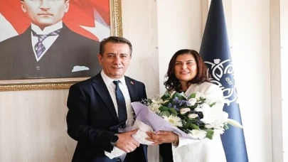 Efeler Belediye Başkanı Anıl Yetişkin Aydın Büyükşehir Belediye Başkanı Özlem Çerçioğlu’na nezaket ziyaretinde bulundu