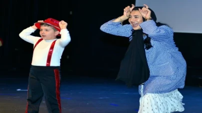 Egeberk’ten unutulmaz mezuniyet gösterisi