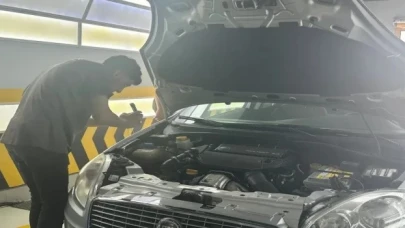 Enkaz altındaki araçlarla yapılan change vurgununa dikkat