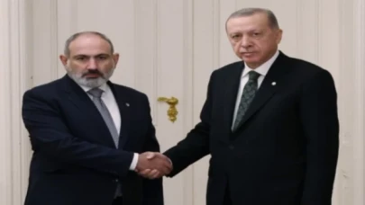 Erdoğan Paşinyan’la hem bayramlık, hem de diplomatik görüştü