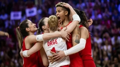 Filenin Sultanları, geriden gelip kazandı; Dominik Cumhuriyeti'ni 3-1 mağlup etti