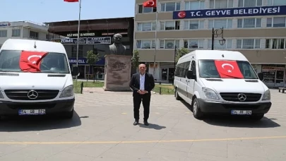 Geyve’de Lüks Makam Aracı Gitti Yerine Minibüsler Geldi