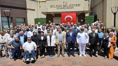 Gölcük’te düzenlenen Kent Bayramlaşması; toplumun her kesiminden temsilciler vatandaşların geniş katılımı ile gerçekleştirildi