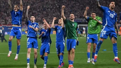 İtalya 90+8'de son 16 biletini kaptı, grupta lider İspanya