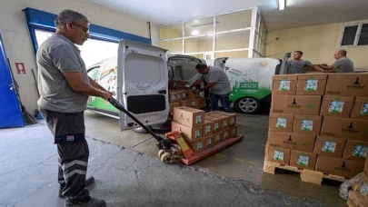 İzmir Büyükşehir Belediyesi süt dağıtımına başladı