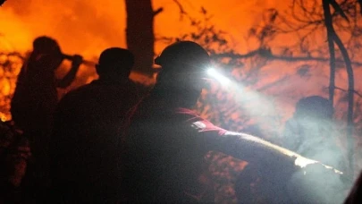 İzmir’in Selçuk ilçesi ormanlık alanda bilinmeyen bir sebeple ortaya çıkan yangın rüzgarın etkisi ile Kuşadası’na sıçradı