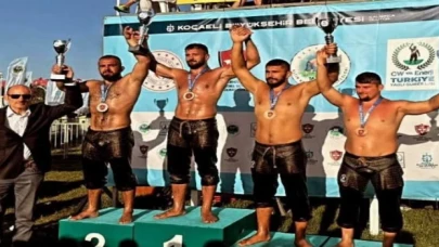 İzmit Belediyespor Güreş Takımı madalyaya doymuyor