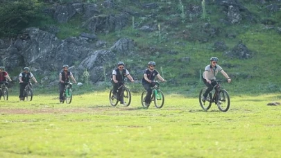 Kağıtsporlu izciler Samanlı Dağlarını bisikletle keşfe çıktı