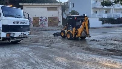 Kemer’de tozlu yollar yıkanıyor