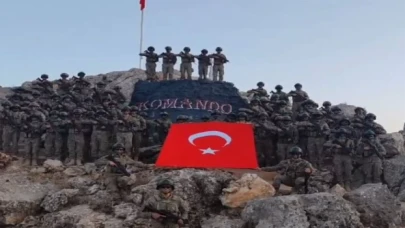 Komandolardan dayanıklılık bayrak koşusu