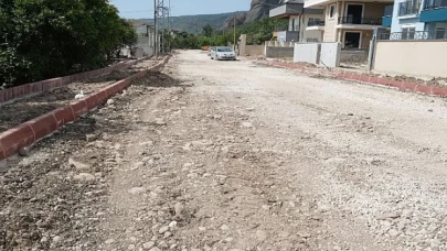Kuzdere’de yol ve kaldırım çalışmaları